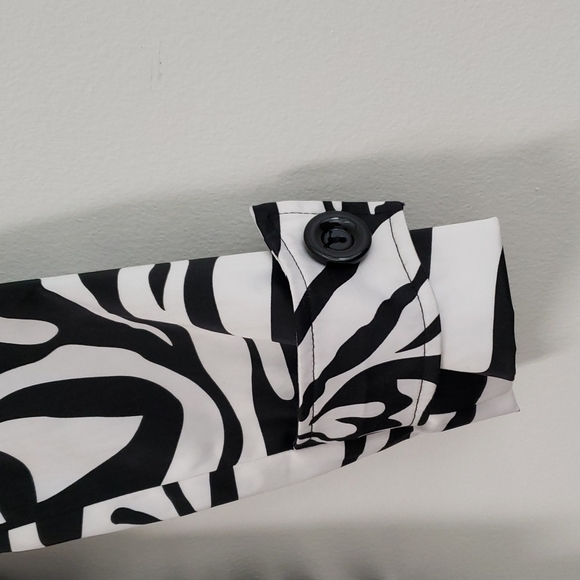 Zebra print trench coat short🦓 - Picture 5 of 11